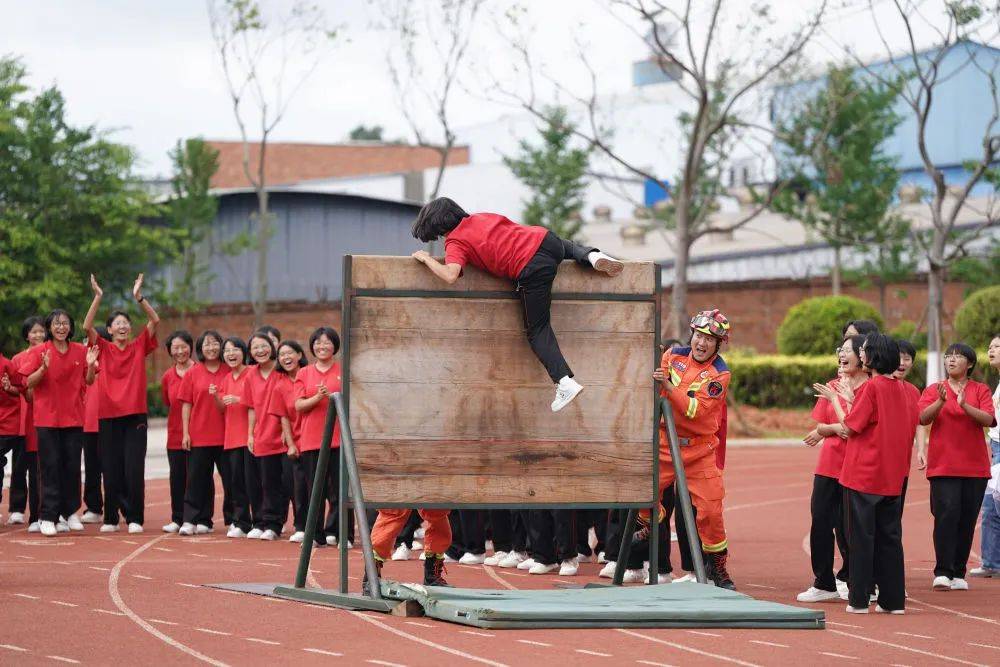 管家婆一码中一肖,全国革命老区职业教育工作观摩交流（大同）会议圆满闭幕