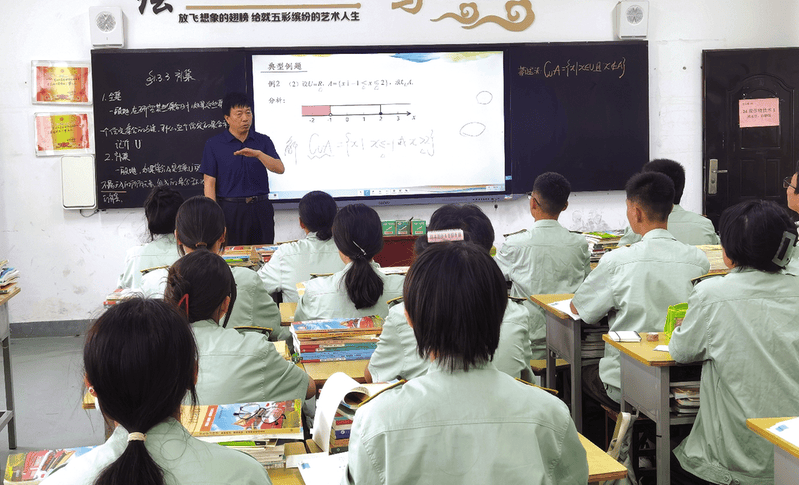 新澳天天开奖资料大全,力学小学“小米粒安全教育课堂”主题展馆揭牌！体验、研究、创造，“小先生”跑进安全教育大课堂